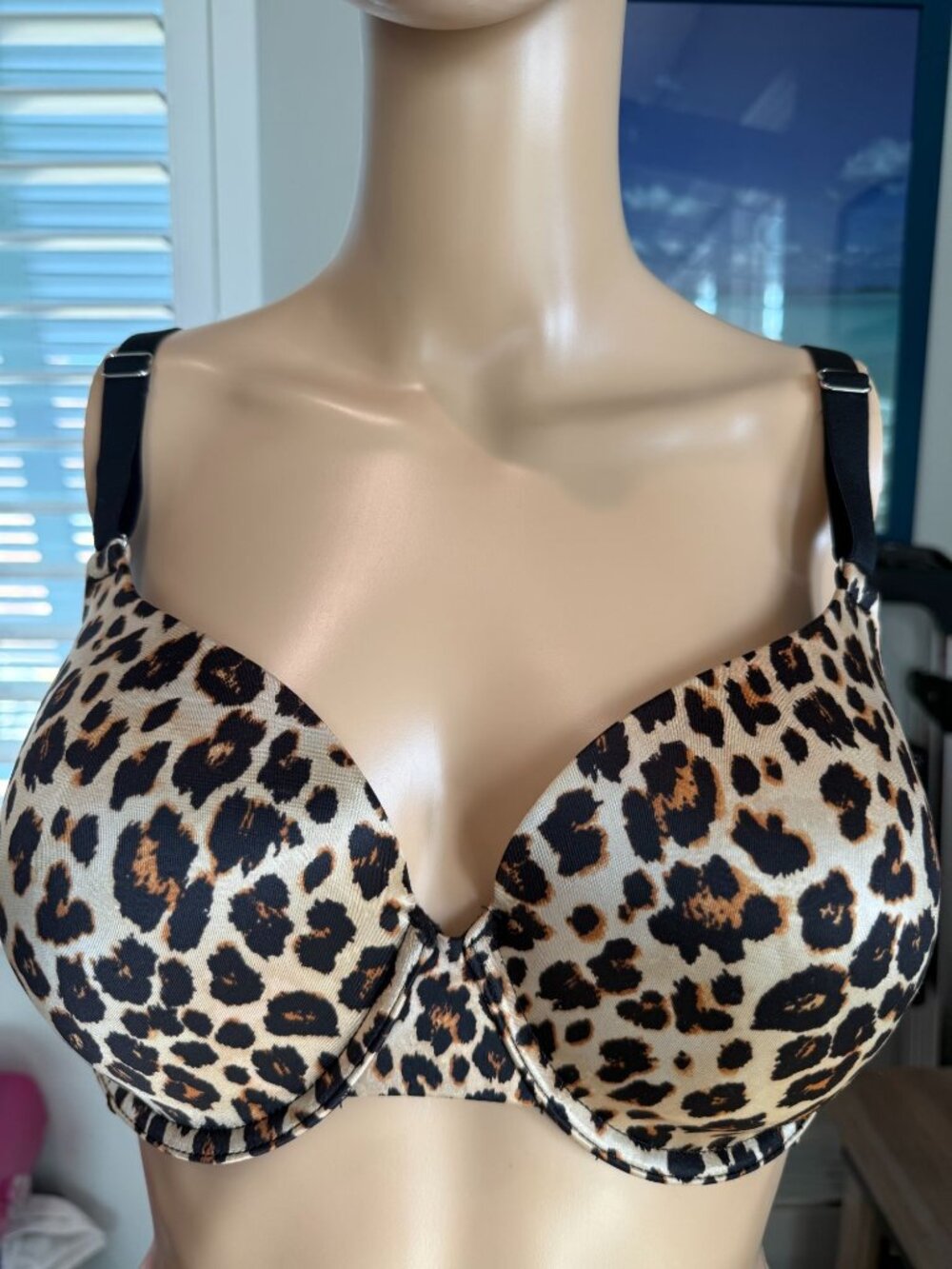 Secret Treasures Leopard Print T-Shirt Bra - Size 38C